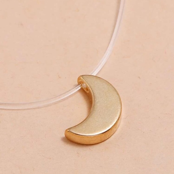 🌙 Floating clear choker w/ crescent moon pendant - Picture 3 of 11